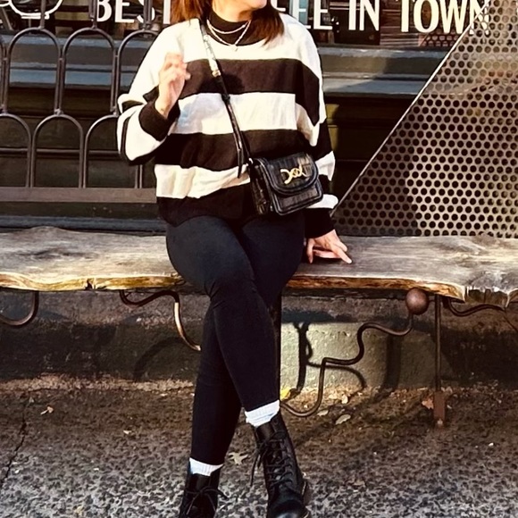 H&M sweater - Picture 5 of 6